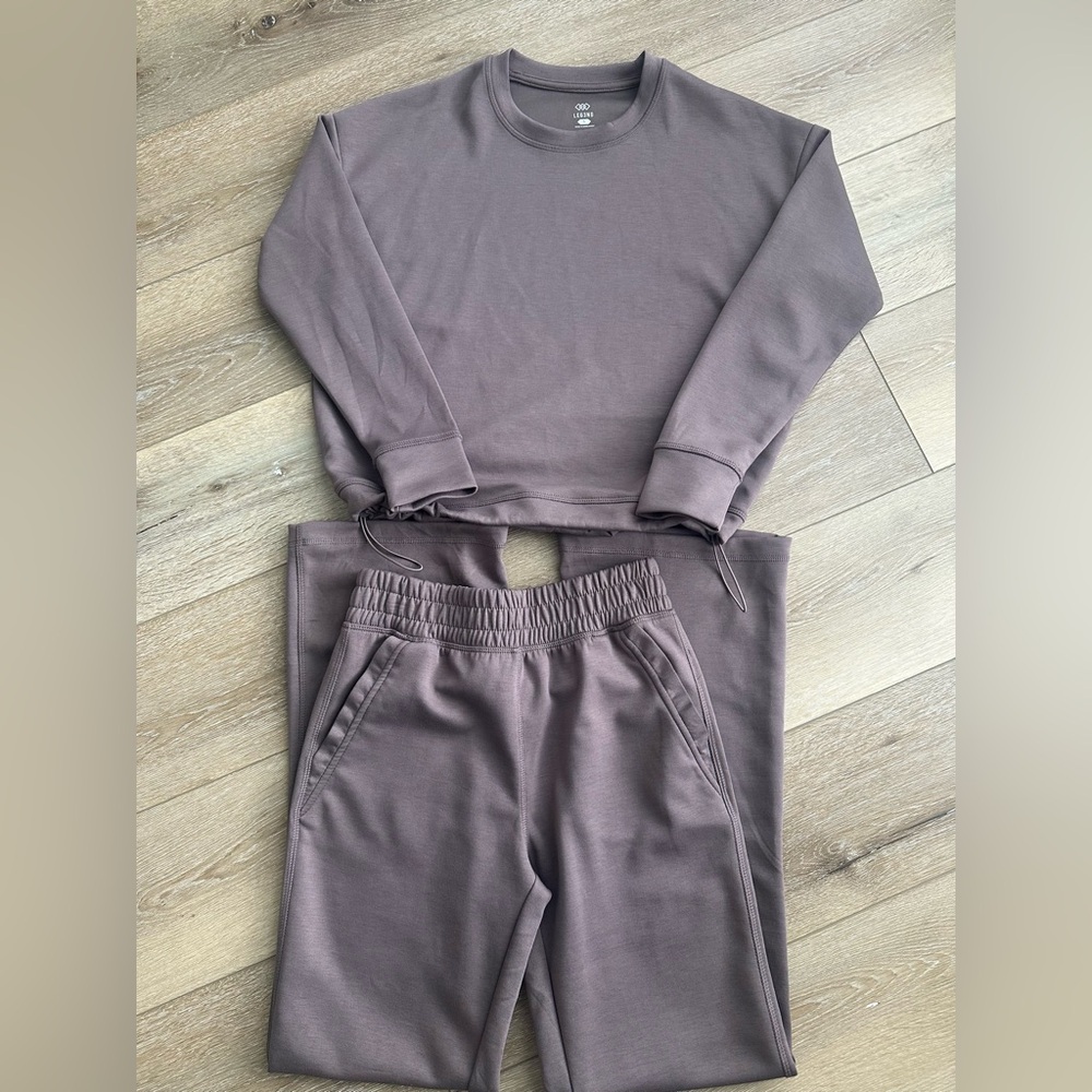 Two piece set
